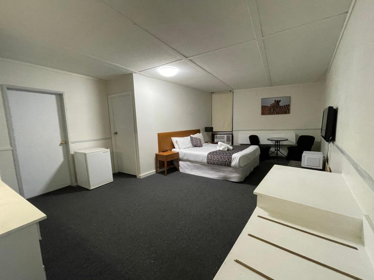 Parkside Inn Motel Melbourne City Exterior foto